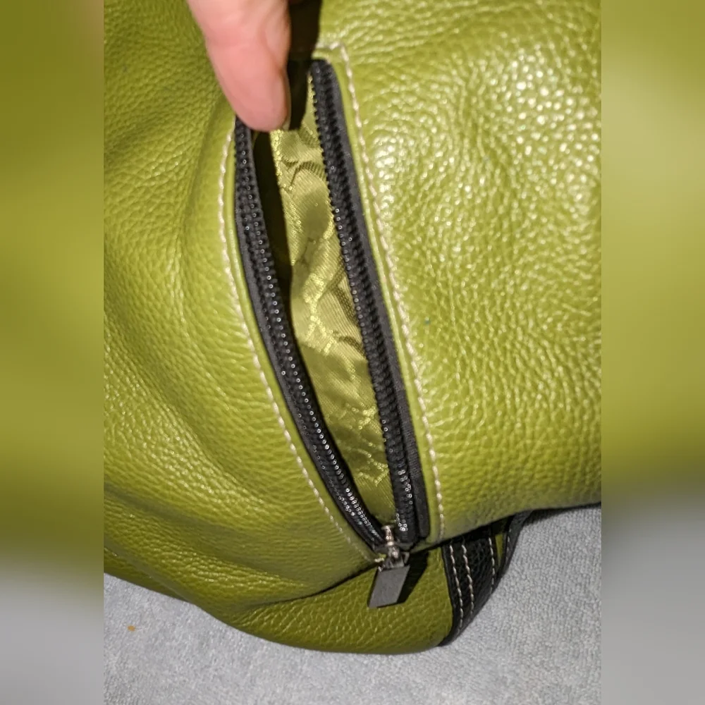 Vera Pelle genuine Italian leather satchel bag.
